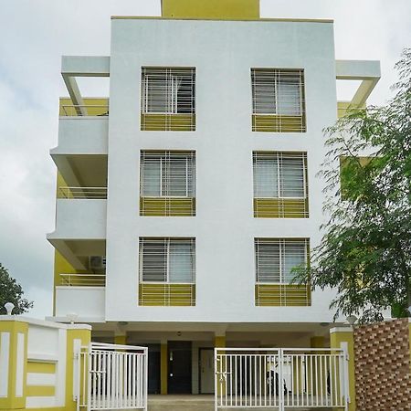 Hotel Oyo 16007 Sk Executive Yerandwane Exteriér fotografie