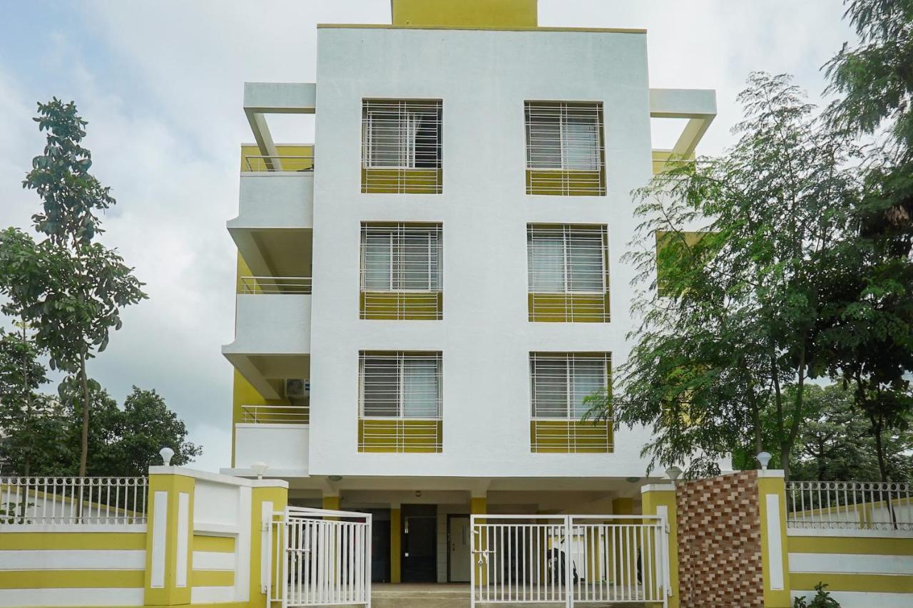 Hotel Oyo 16007 Sk Executive Yerandwane Exteriér fotografie