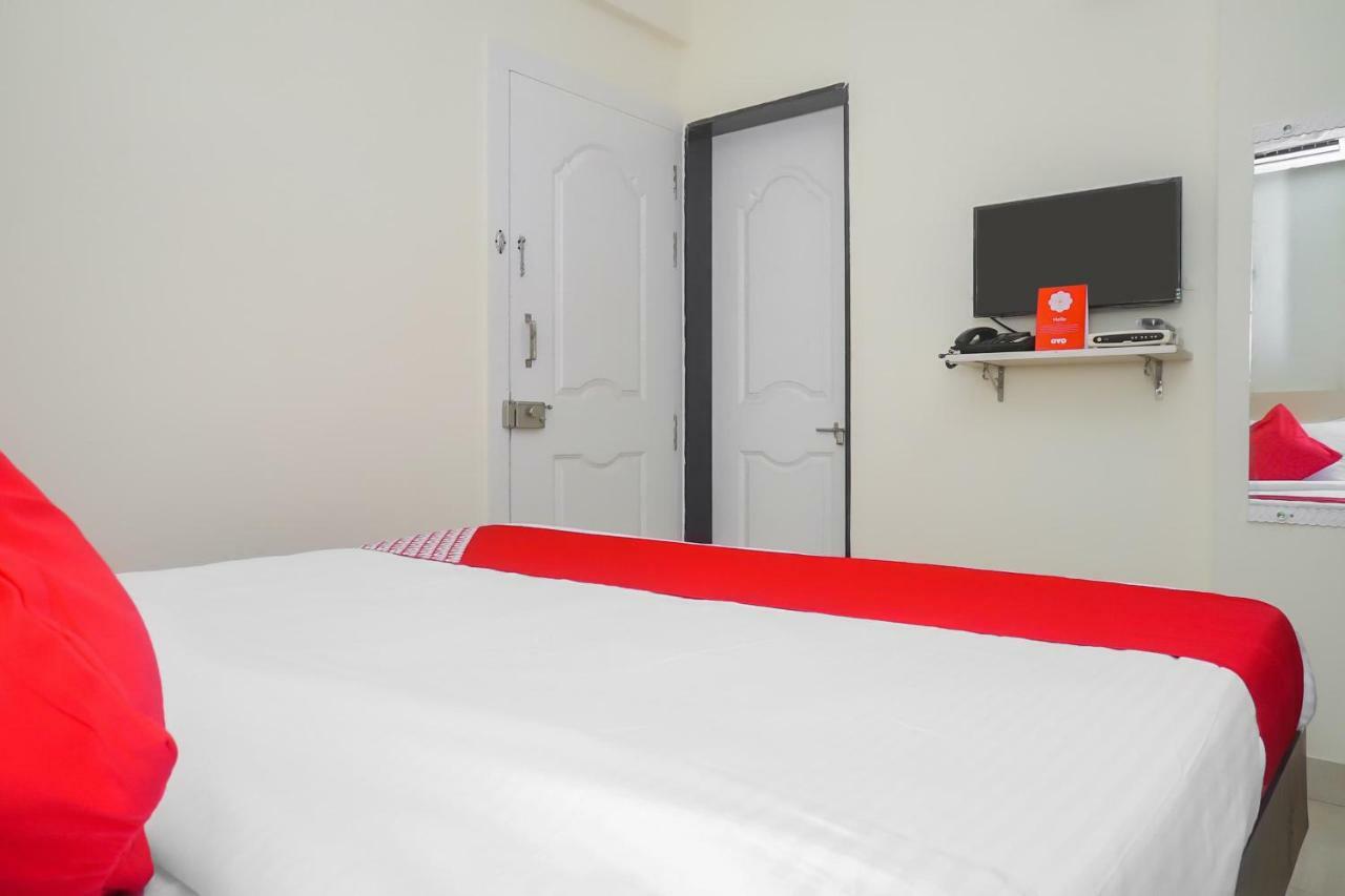 Hotel Oyo 16007 Sk Executive Yerandwane Exteriér fotografie